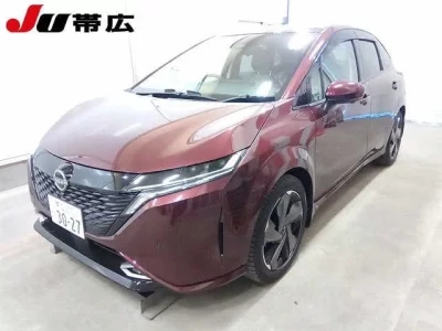 Nissan AURA