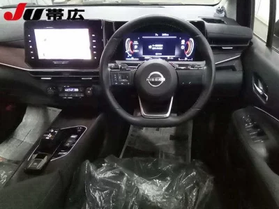 Nissan AURA