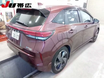 Nissan AURA