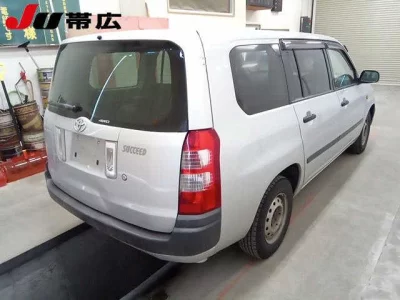Toyota SUCCEED