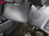 Toyota RAIZE лот № 1035 оценка 4  с аукциона в Японии 3