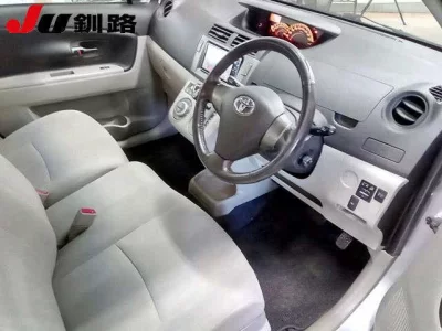 Toyota PASSO SETTE