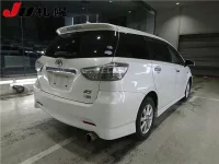 Toyota WISH лот № 67 оценка R  с аукциона в Японии 1