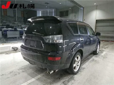 Mitsubishi OUTLANDER  с аукциона в Японии