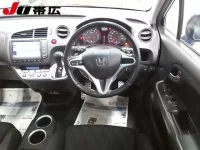Honda STREAM лот № 7083 оценка 3.5  с аукциона в Японии 2