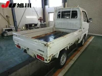Suzuki CARRY TRUCK лот № 4723 оценка 3  с аукциона в Японии 1