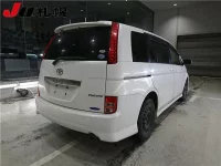 Toyota ISIS лот № 3081 оценка -  с аукциона в Японии 1