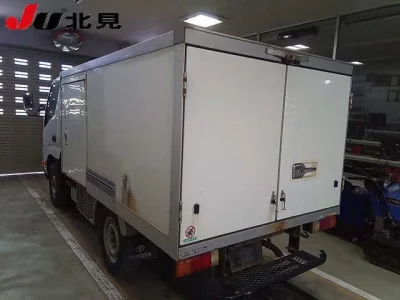 Toyota DYNA  с аукциона в Японии