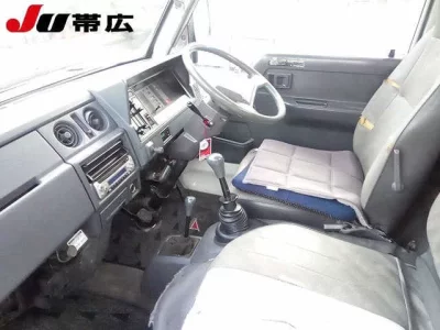 Toyota HIACE TRUCK  с аукциона в Японии