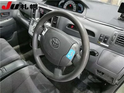 Toyota RAUM