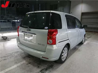 Toyota RAUM