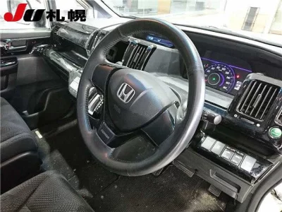 Honda STEP WAGON  с аукциона в Японии