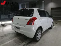 Suzuki SWIFT лот № 178 оценка 3  с аукциона в Японии 1