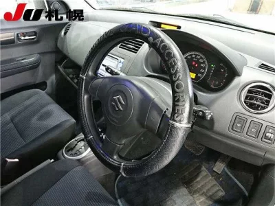 Suzuki SWIFT  с аукциона в Японии