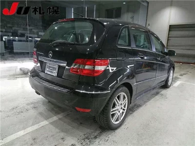 Mercedes-Benz B CLASS