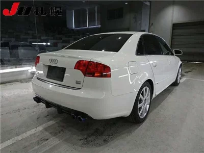 Audi A4  с аукциона в Японии