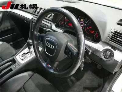 Audi A4  с аукциона в Японии