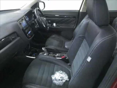 Mitsubishi OUTLANDER PHEV