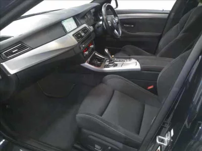 BMW 5-Series  с аукциона в Японии