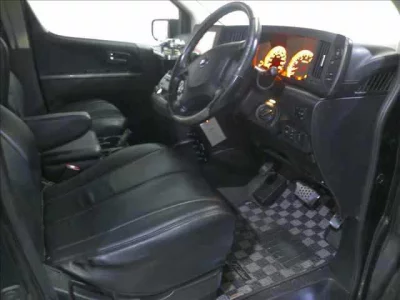 Nissan ELGRAND  с аукциона в Японии