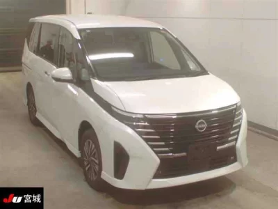 Nissan SERENA  с аукциона в Японии
