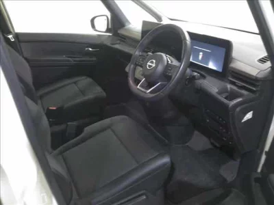 Nissan SERENA  с аукциона в Японии