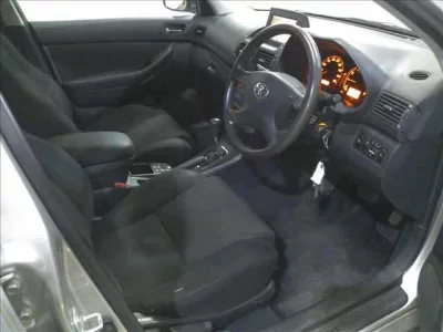 Toyota AVENSIS SEDAN