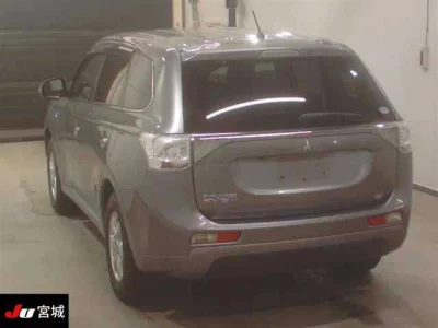 Mitsubishi OUTLANDER PHEV