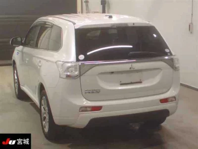 Mitsubishi OUTLANDER PHEV