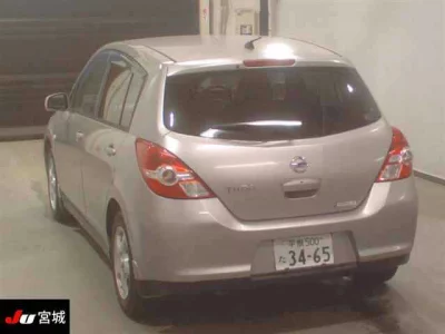 Nissan TIIDA