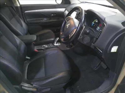 Mitsubishi OUTLANDER PHEV