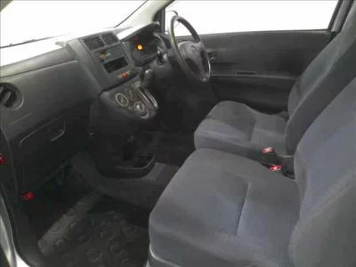 Daihatsu MIRA  с аукциона в Японии