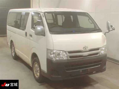 Toyota HiAce Van