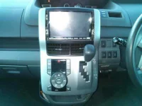 Toyota NOAH лот № 710 оценка 3  с аукциона в Японии 4