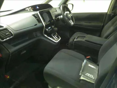 Nissan SERENA  с аукциона в Японии