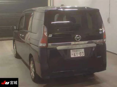 Nissan SERENA  с аукциона в Японии