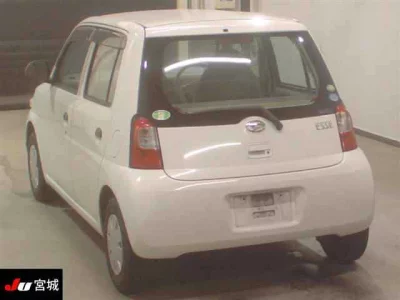 Daihatsu Esse
