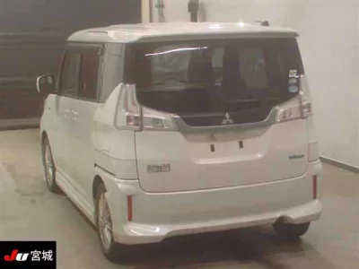 Mitsubishi DELICA D2