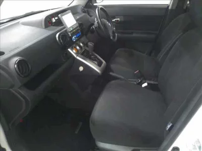 Toyota COROLLA RUMION  с аукциона в Японии