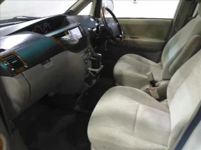 Toyota NOAH  с аукциона в Японии