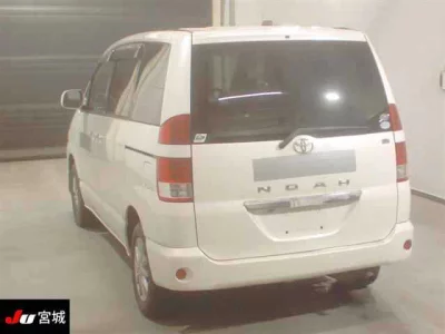 Toyota NOAH  с аукциона в Японии