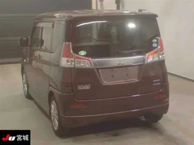 Mitsubishi DELICA D2