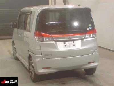 Mitsubishi DELICA D2