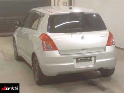 Suzuki SWIFT  с аукциона в Японии