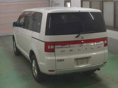 Mitsubishi DELICA D5  с аукциона в Японии