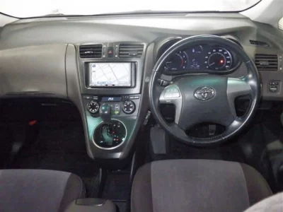 Toyota MARK X ZIO