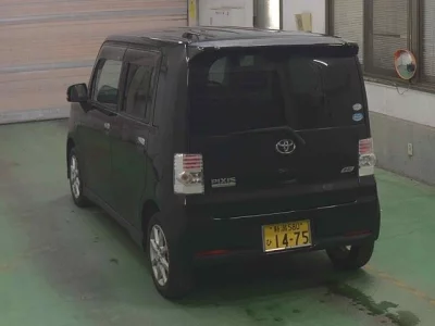 Toyota PIXIS SPACE