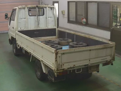 Toyota DYNA  с аукциона в Японии