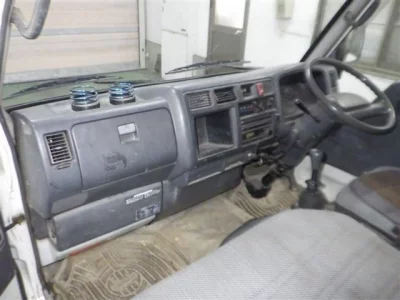 Toyota DYNA  с аукциона в Японии