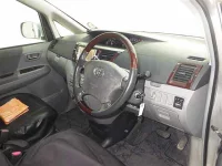 Toyota NOAH лот № 1037 оценка 3.5  с аукциона в Японии 2